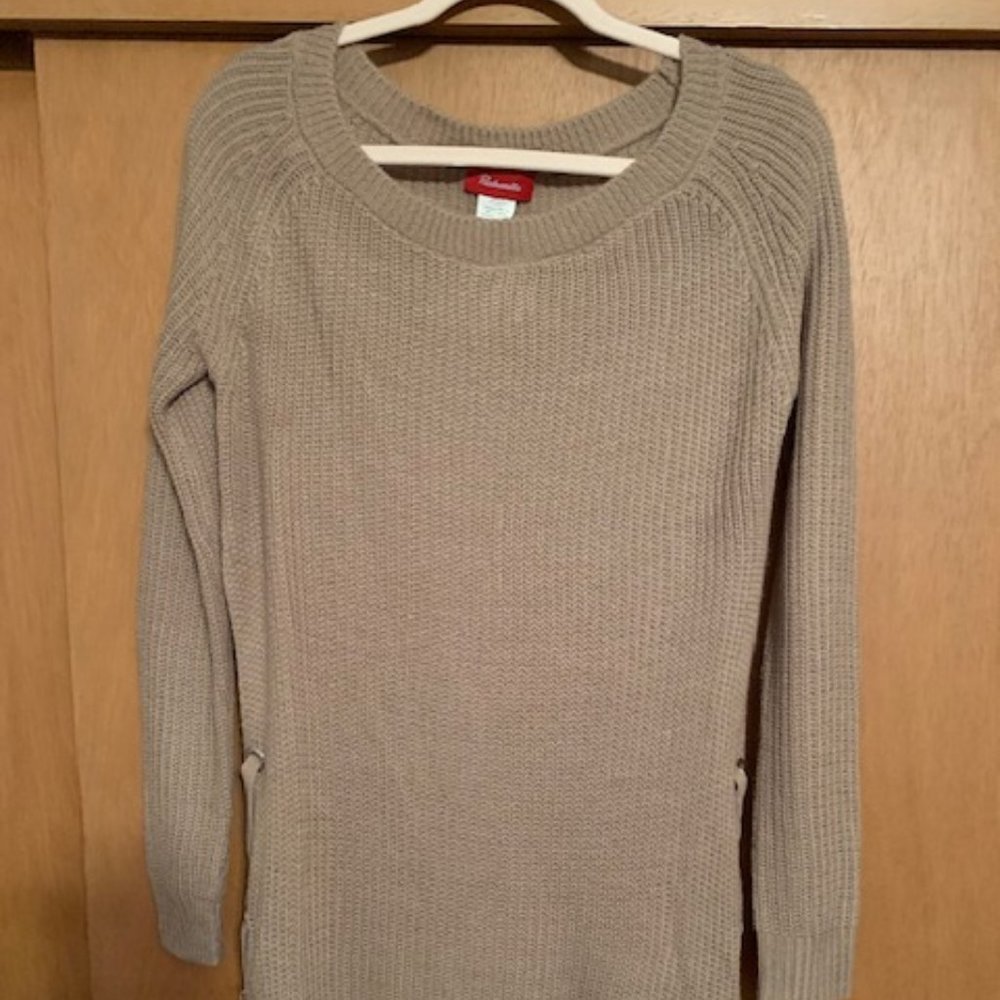 Light tan Women's Panhandle Sweater with slit sides L